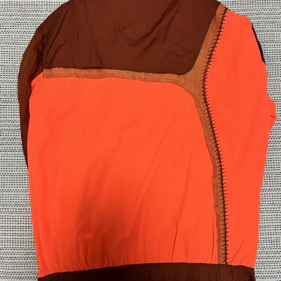 4) Xlim EP.5  Jacket Orange