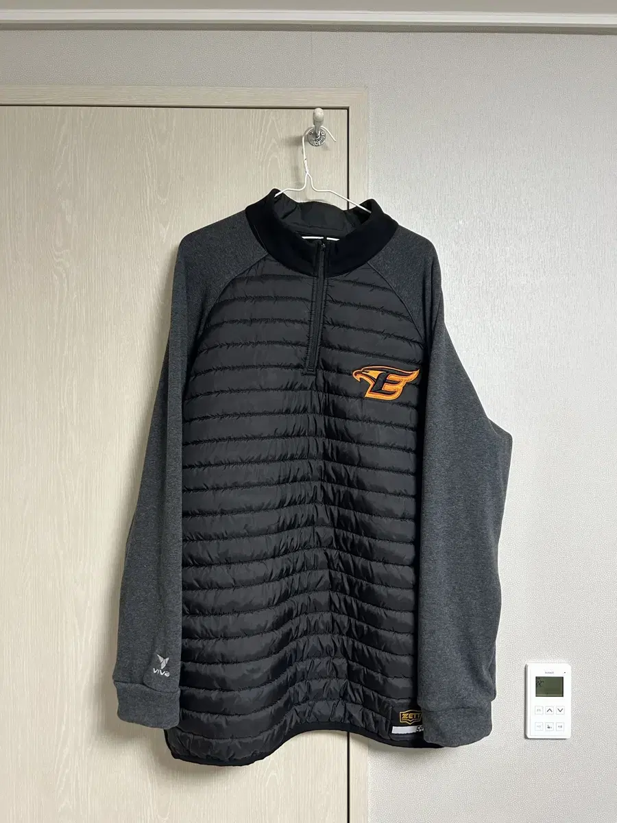 Hanwha Eagles Lightweight padded anorak 120 size (see actual measurement)palm