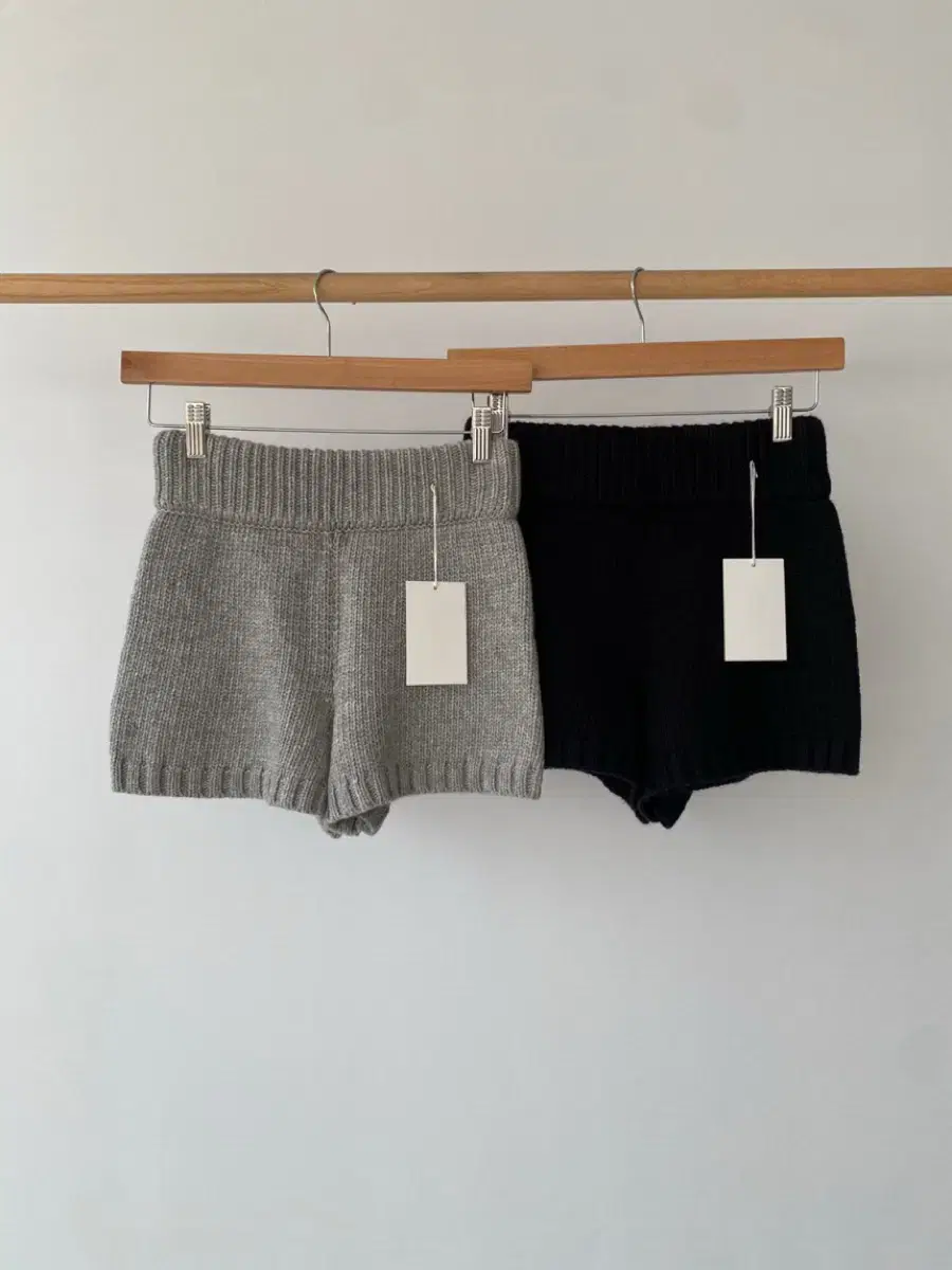 Le Havre Etoile wool pants shorts gray