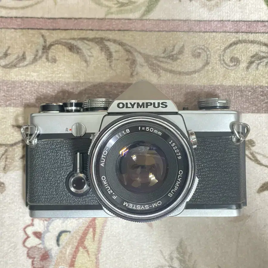 올림푸스 OM-1 + 50mm렌즈 // om1 기계식 필름카메라