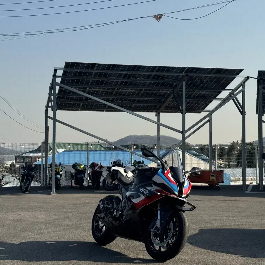 S1000rr 23년식 m팩 카본휠 팝니다(rcm카본 튜닝)