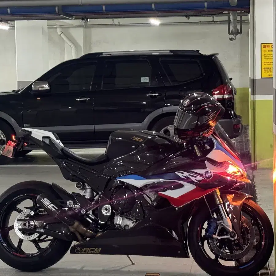 S1000rr 23년식 m팩 카본휠 팝니다(rcm카본 튜닝)