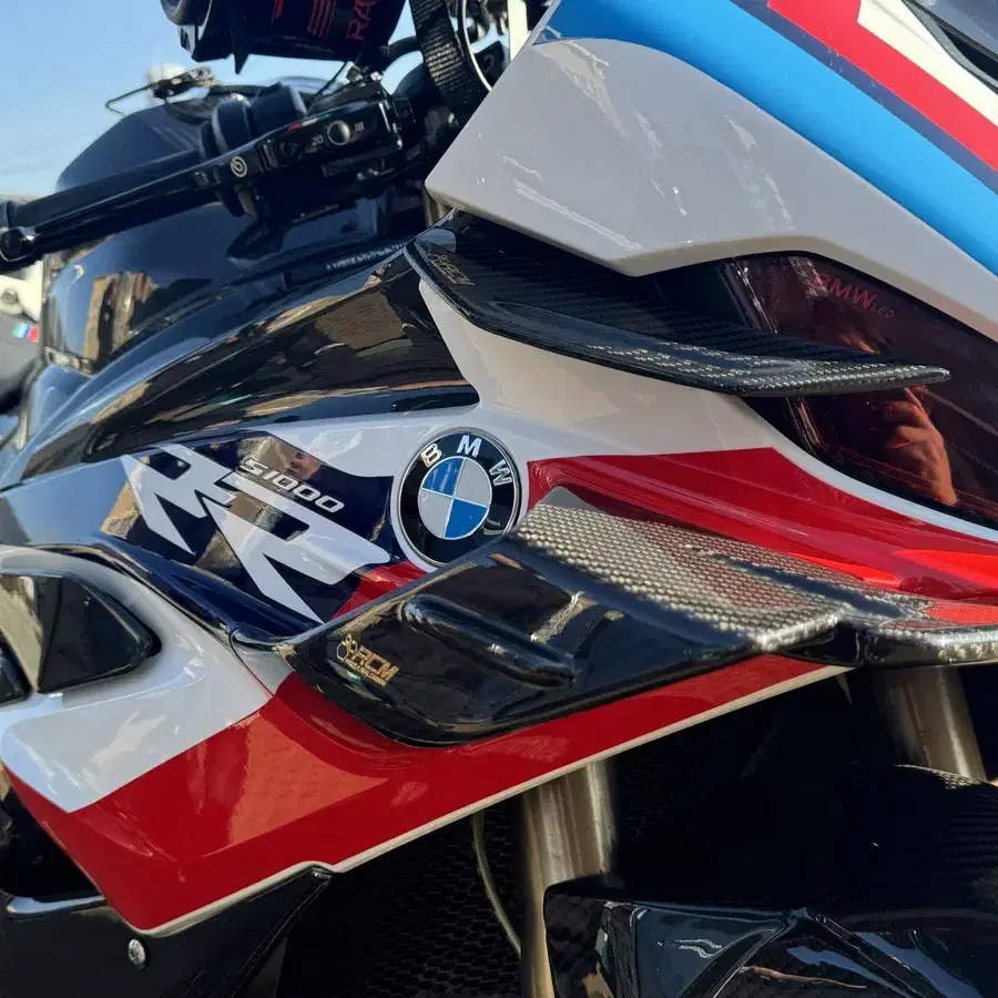 S1000rr 23년식 m팩 카본휠 팝니다(rcm카본 튜닝)