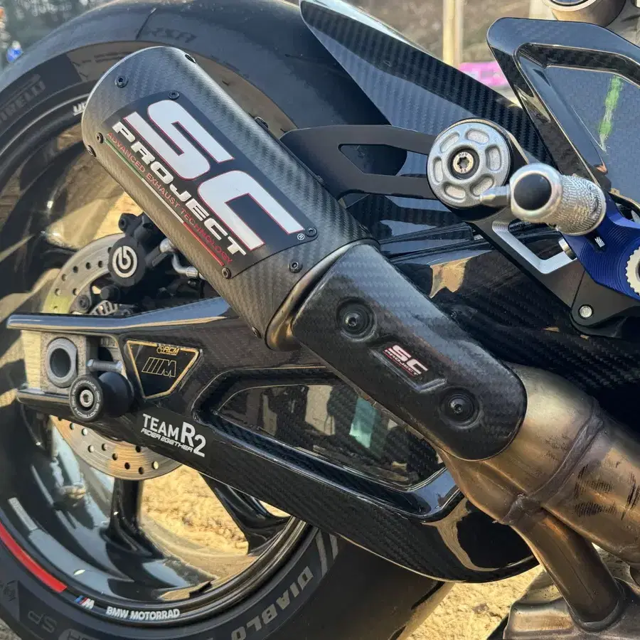 S1000rr 23년식 m팩 카본휠 팝니다(rcm카본 튜닝)