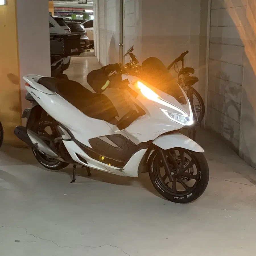 Pcx 20년식 대차