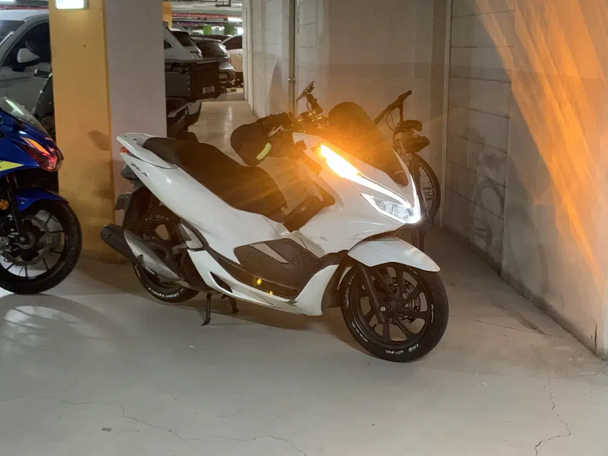 Pcx 20년식 대차