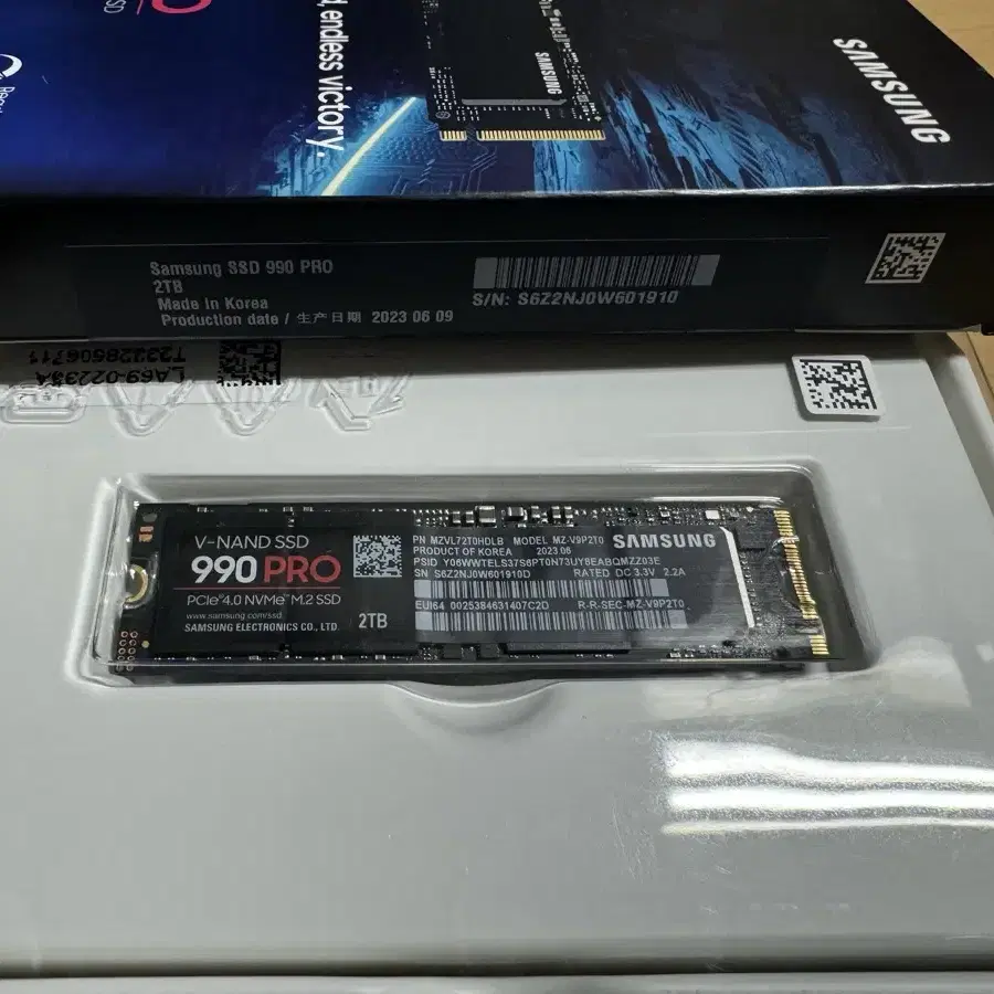 삼성전자 990 PRO M.2 NVMe (2TB) 정품 팝니다.