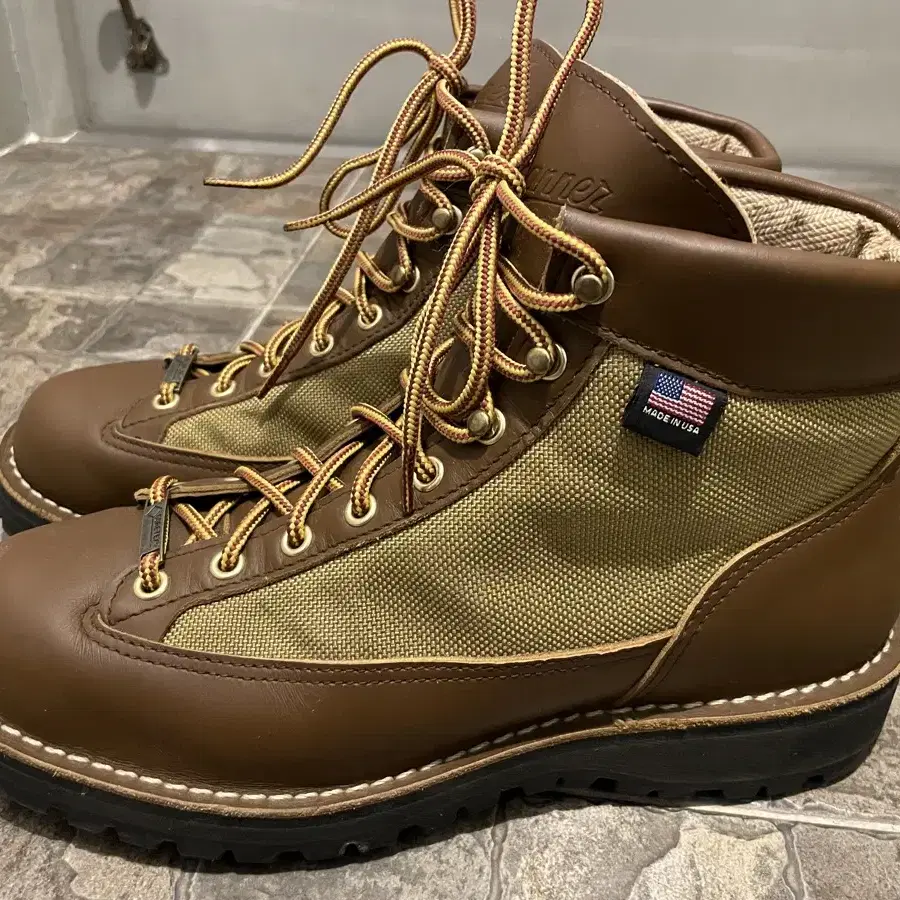 DANNER 대너 라이트 8.5 EE