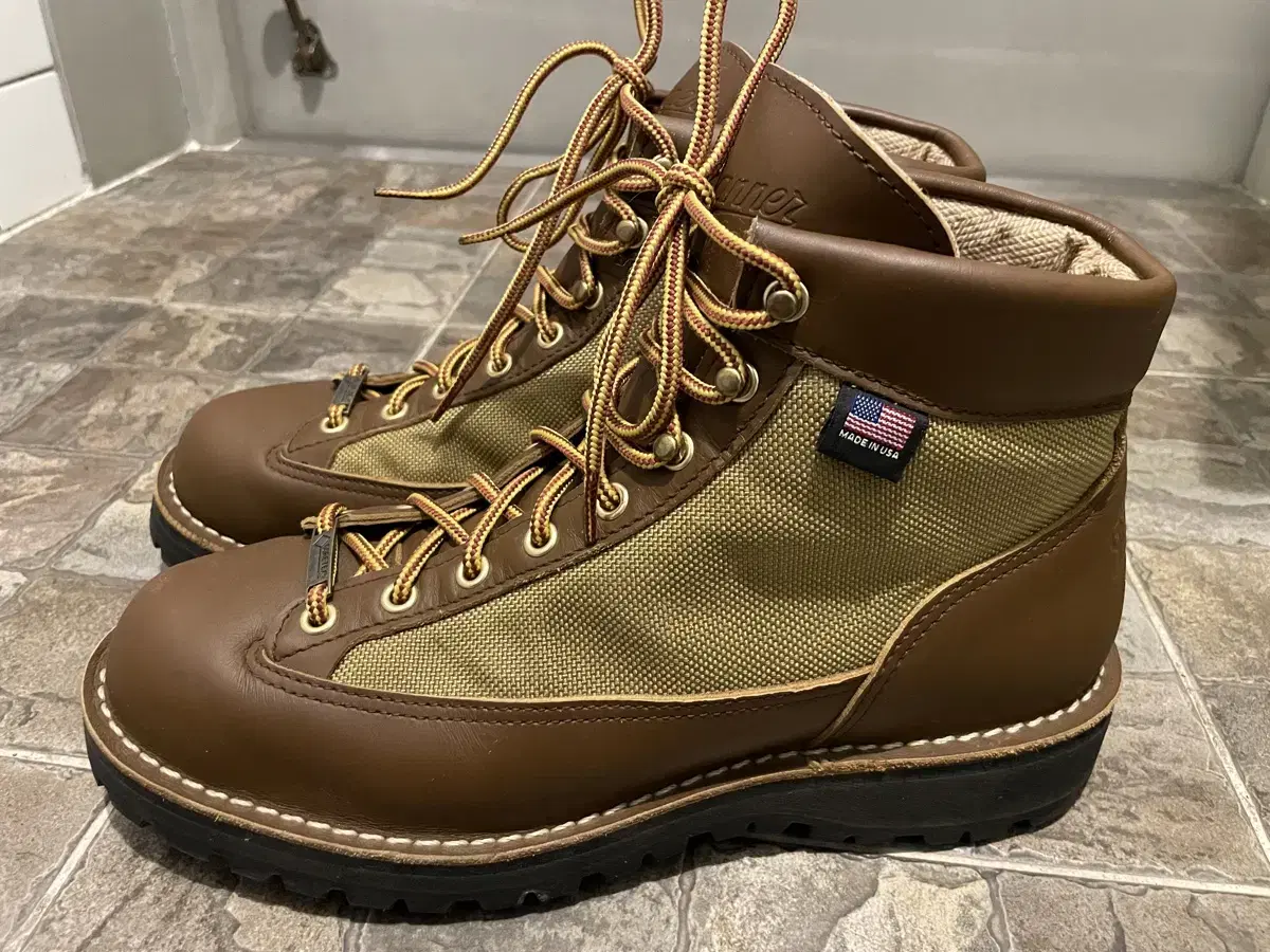 DANNER 대너 라이트 8.5 EE