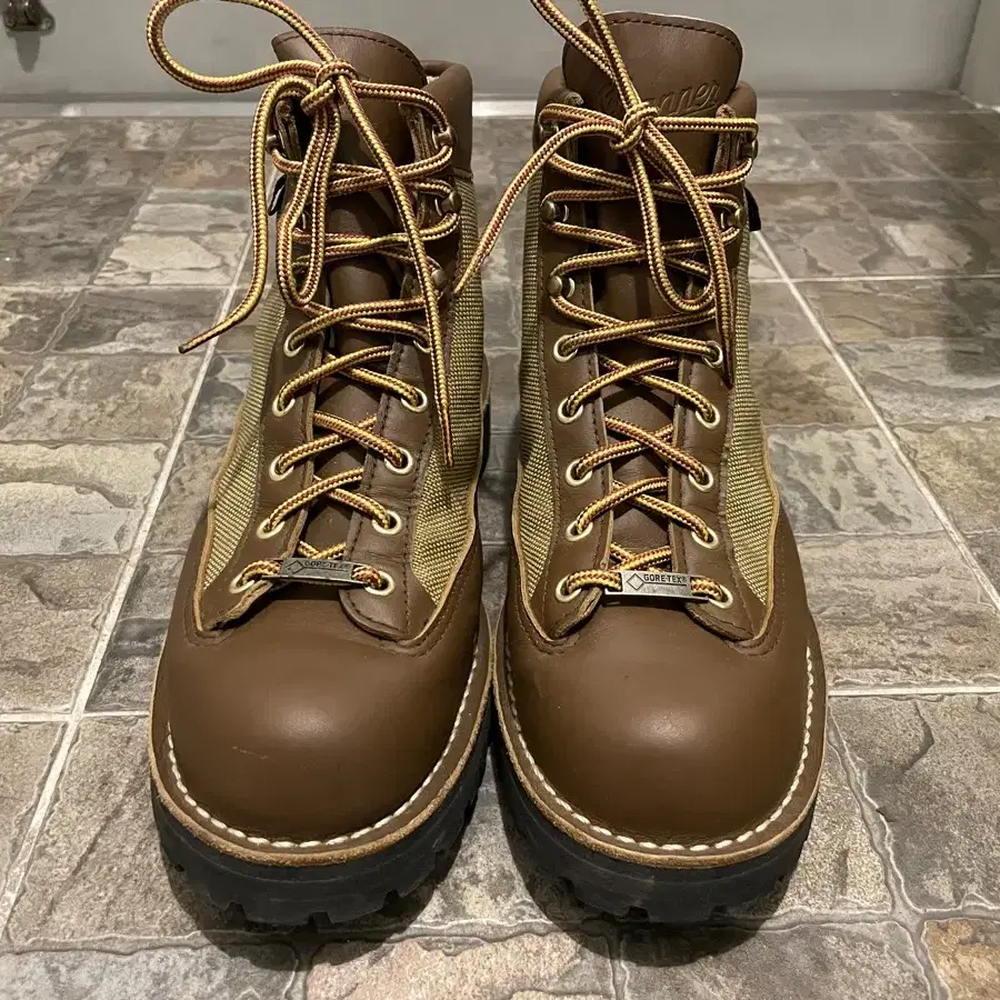 DANNER 대너 라이트 8.5 EE