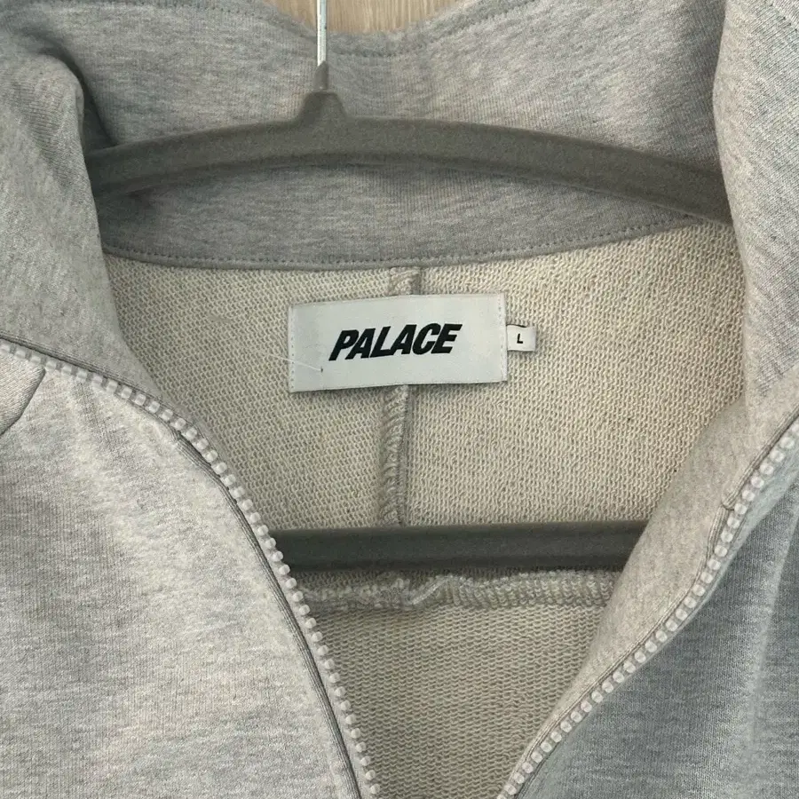 L) PALACE 팔라스 하프집업 맨투맨