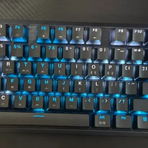 커세어 K70 PRO TKL MGX 키보드 신품급 팝니다