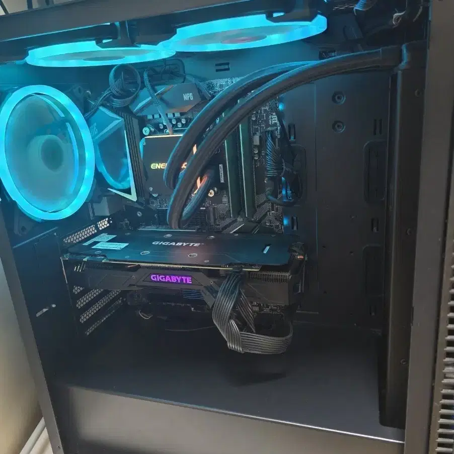 고사양 컴퓨터 I9 9900KF GTX 1070TI