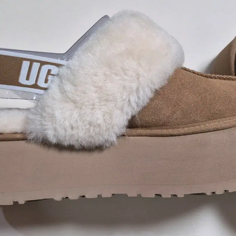 어그 펀케트 새상품 UGG FUNKETTE