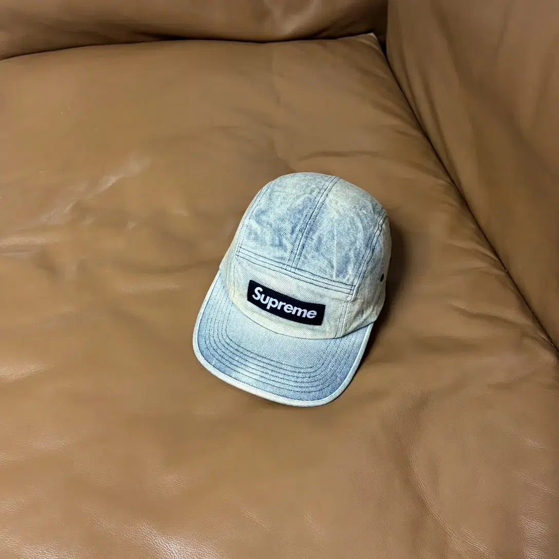 Supreme 슈프림 더티 데님 캠프캡 모자 (Washed Denim)