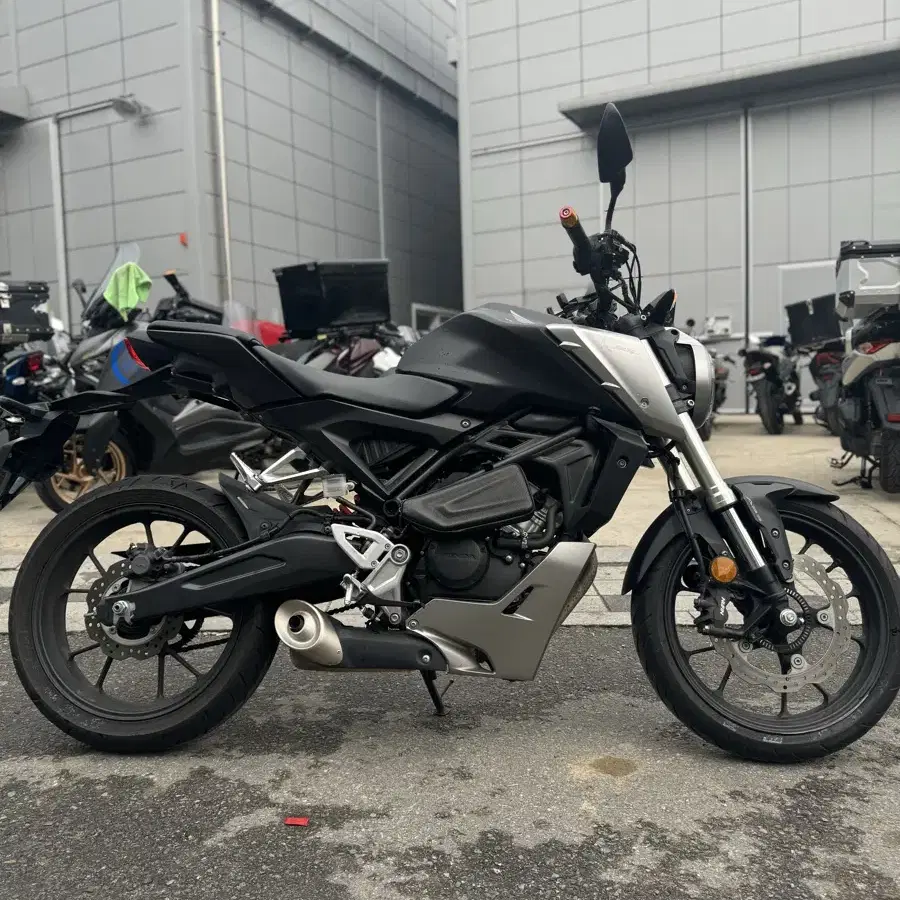 특가!! 혼다 cb125r 20년식 1만키로 입문용바이크전국 최저가 판매