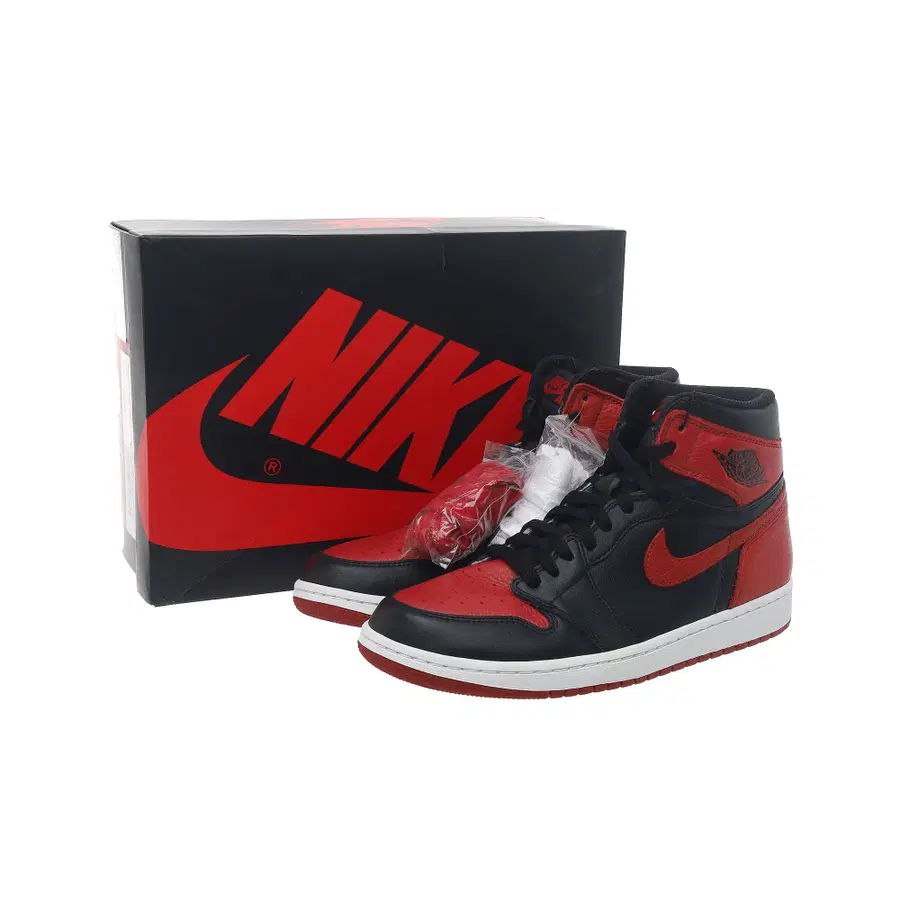 Air Jordan 1 Retro High OG Bred 2016
