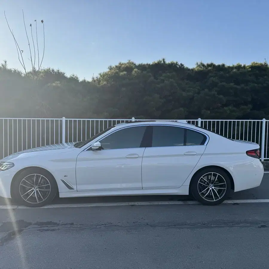 BMW G30 520i m스포츠 23년 08월