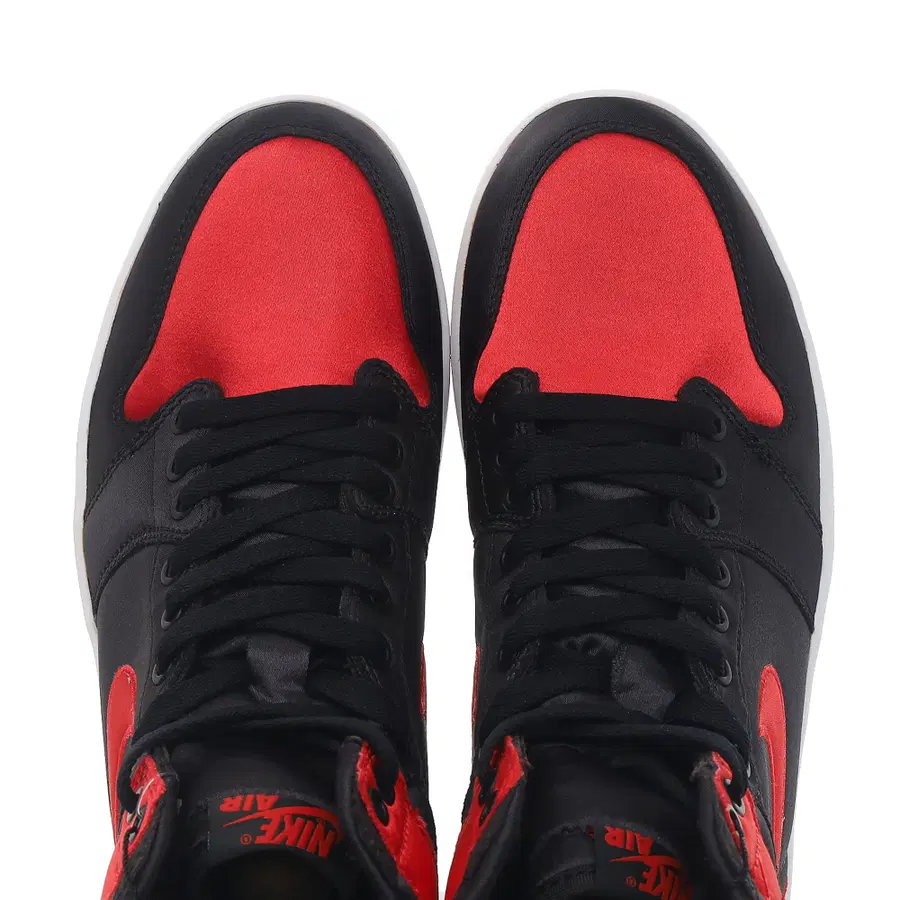 Air Jordan 1 Retro High Satin Band