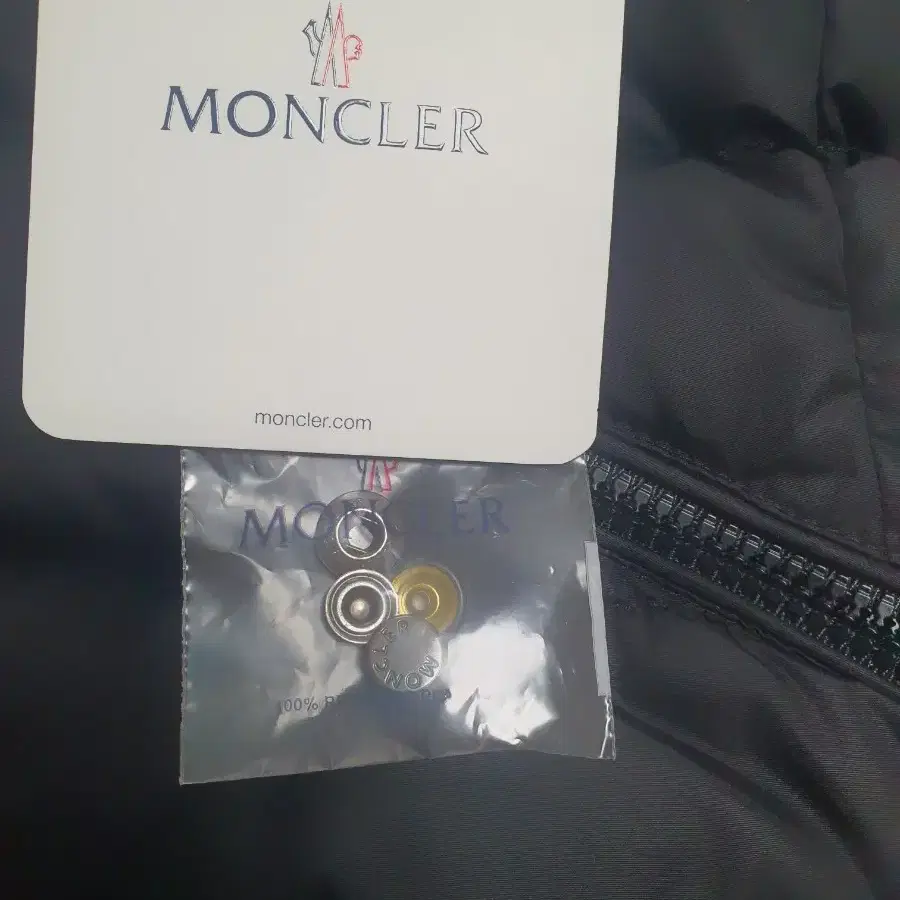 정품 새상품* 몽클레어 Moncler 플라메뜨 다운 패딩 자켓