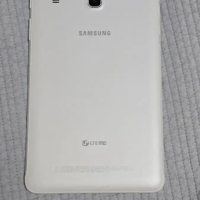 갤럭시탭E 8.0 SM-T375L 16GB 화이트 팝니다.