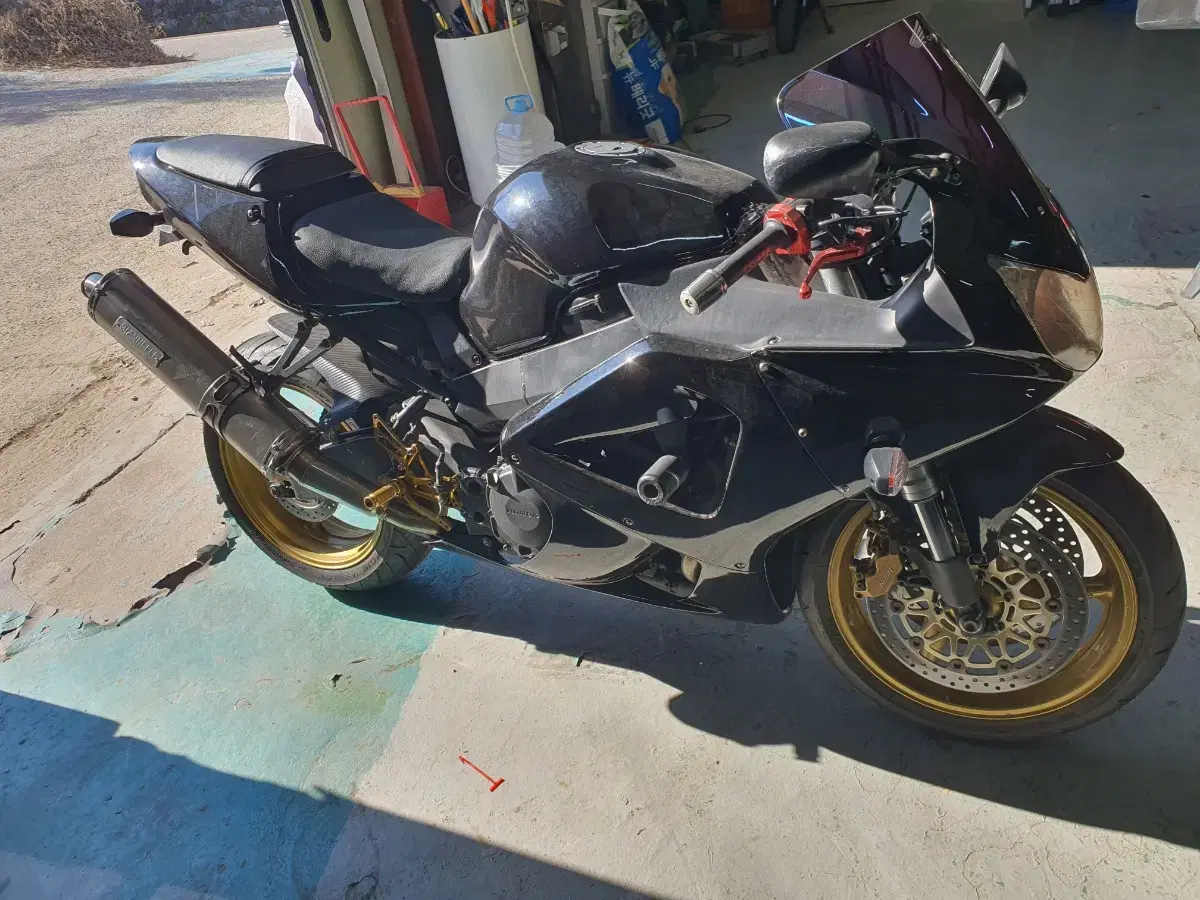 오토바이 CBR900RR  929cc  2002년식