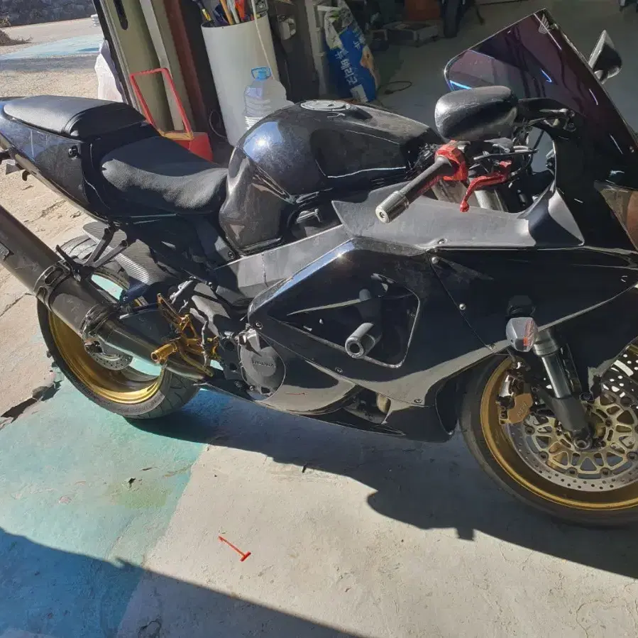 오토바이cBR900Rr