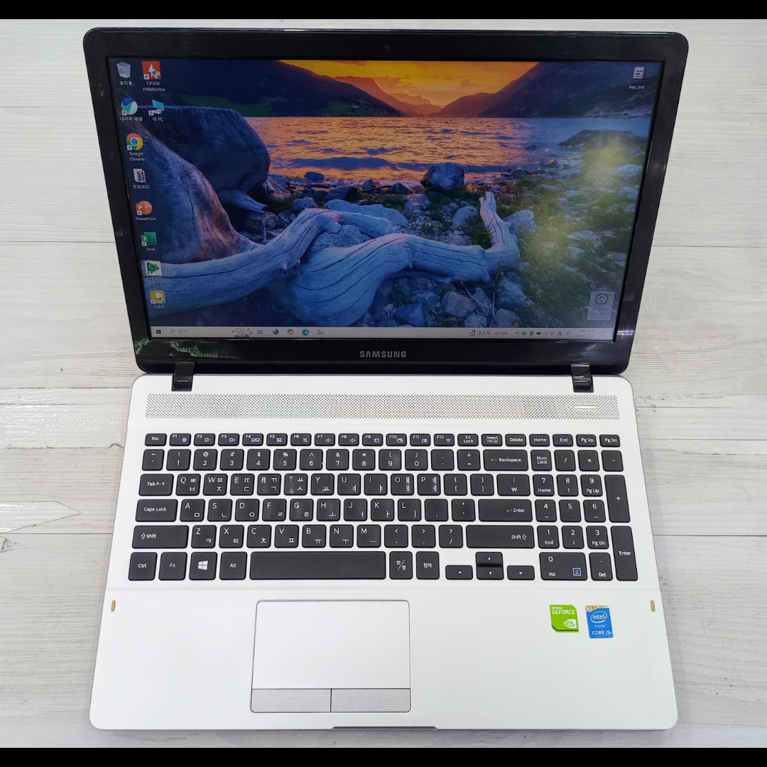 삼성 i5노트북(FHD, GT820M, 삼성256 ssd) 상태A급!!