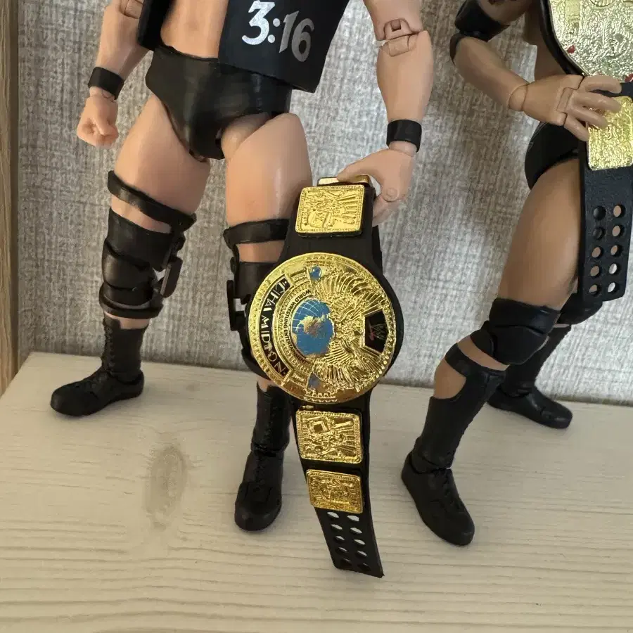 shf wwe 스톤콜드 더락 피규어