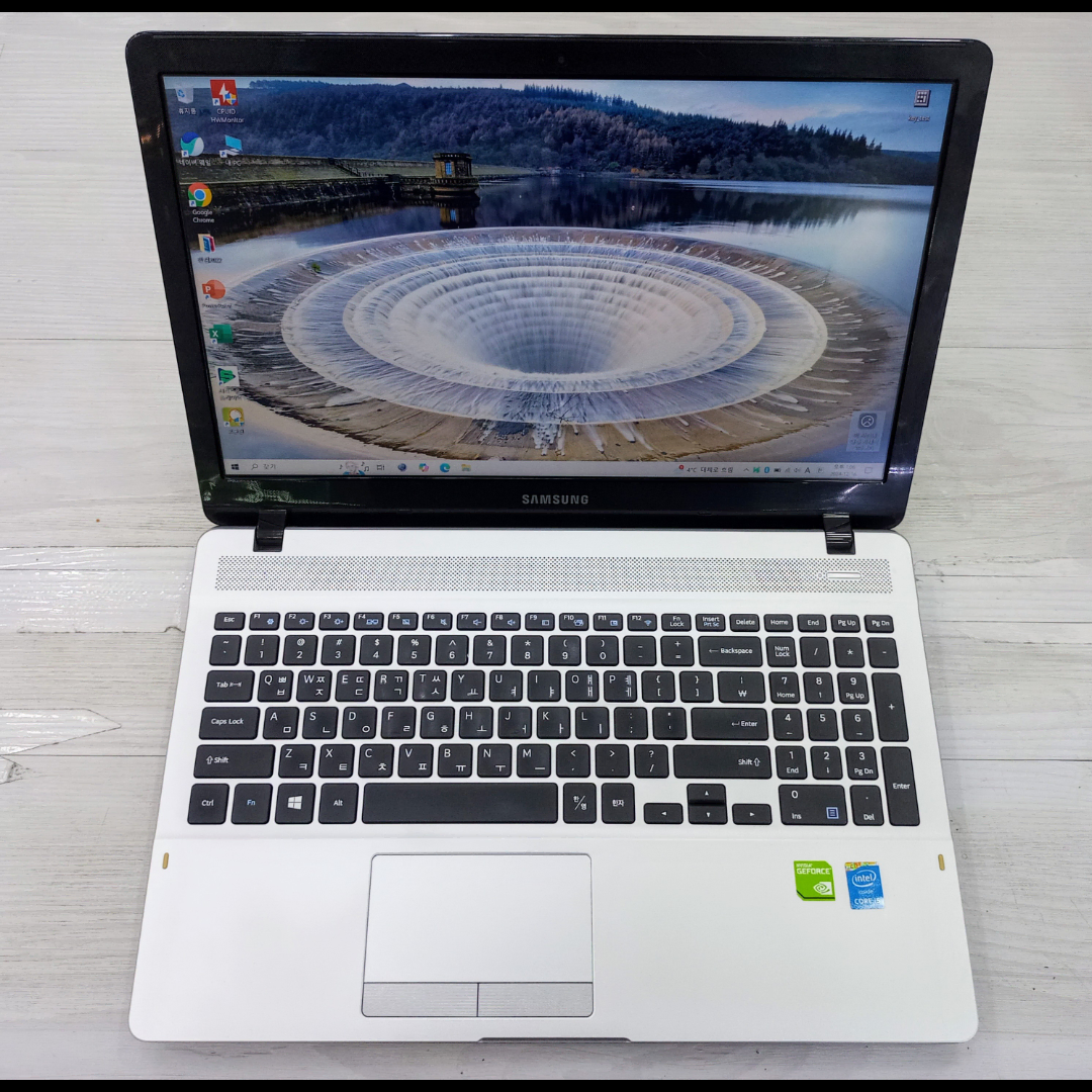 삼성 15.6인치 i5노트북(GT820M, 256G ssd)상태Good!