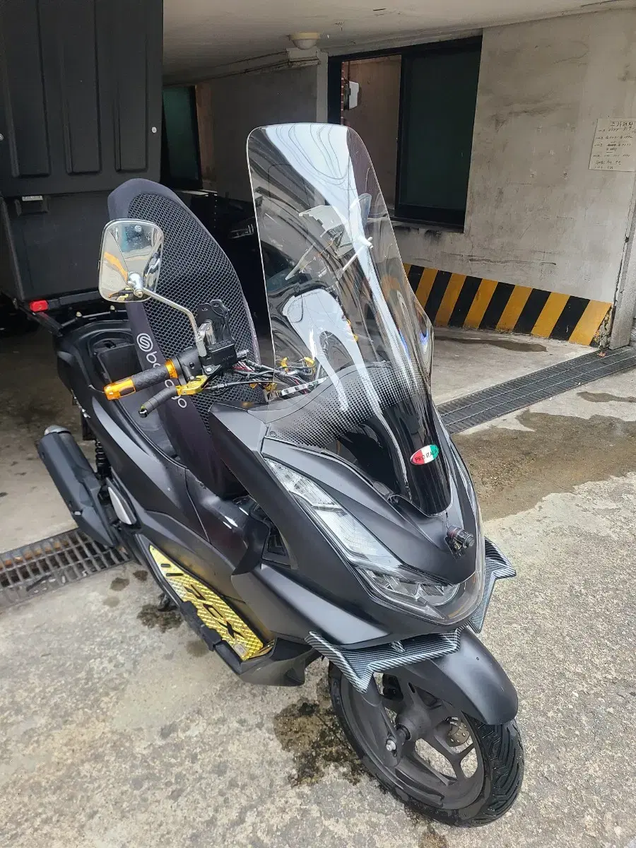 PCX125CC  22년식 판매 합니다