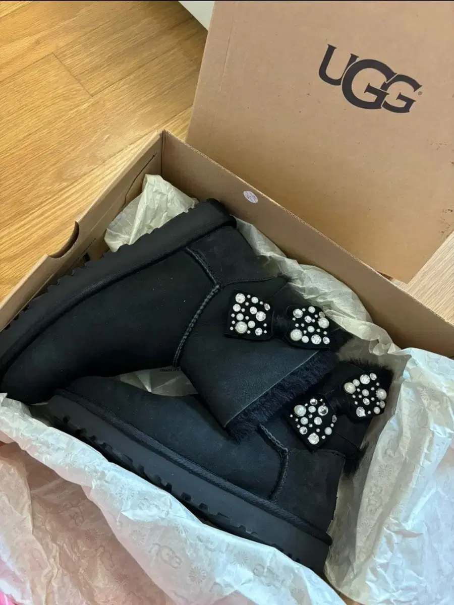 Ugg 어그 mini baily brilliant