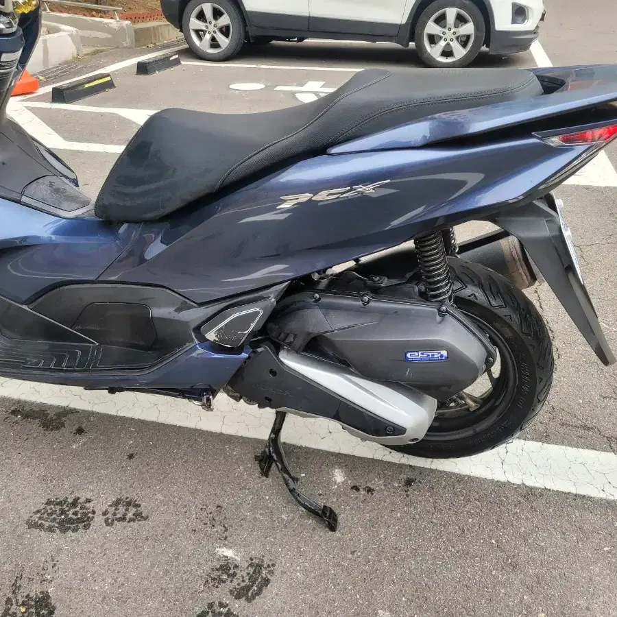 상태좋고 관리잘된 21년식 pcx125 판매합니다.