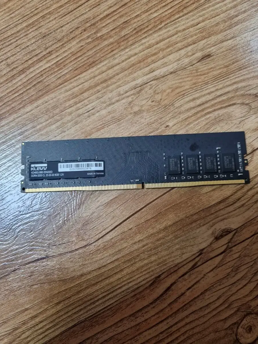 ESSENCORE KLEVV DDR4-3200 8GB