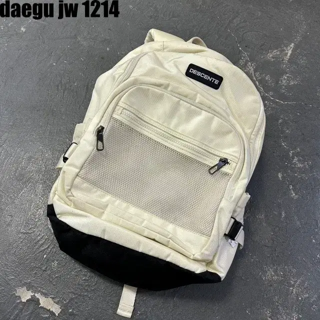 DESCENTE BAG 데상트 백팩 가방