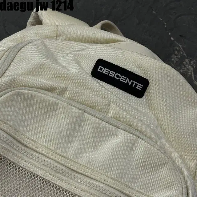 DESCENTE BAG 데상트 백팩 가방