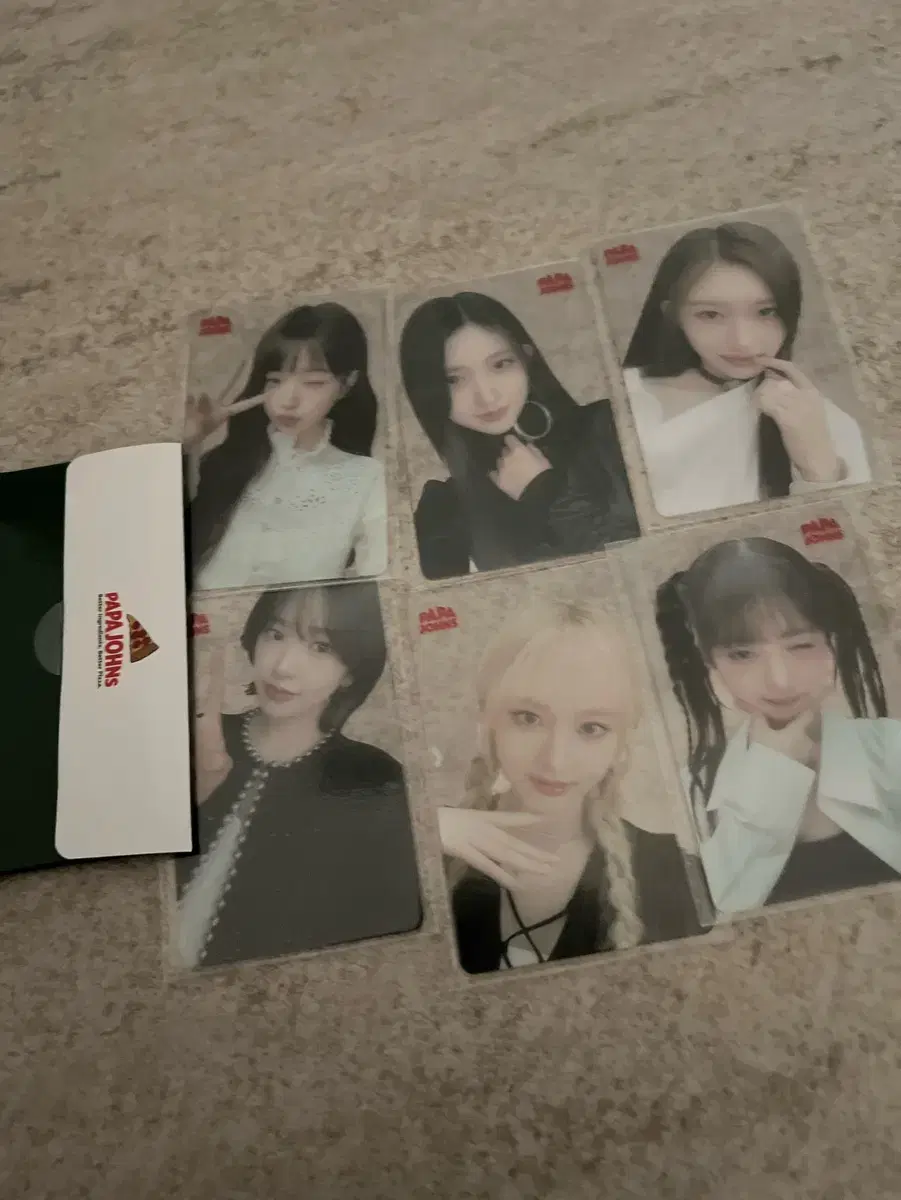 Ive got a bulk of 6 Papa John's 5th photo cards.