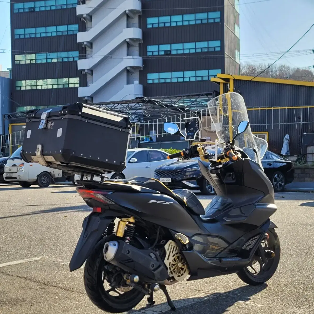 21년식 pcx125 튜닝차량 판매합니다