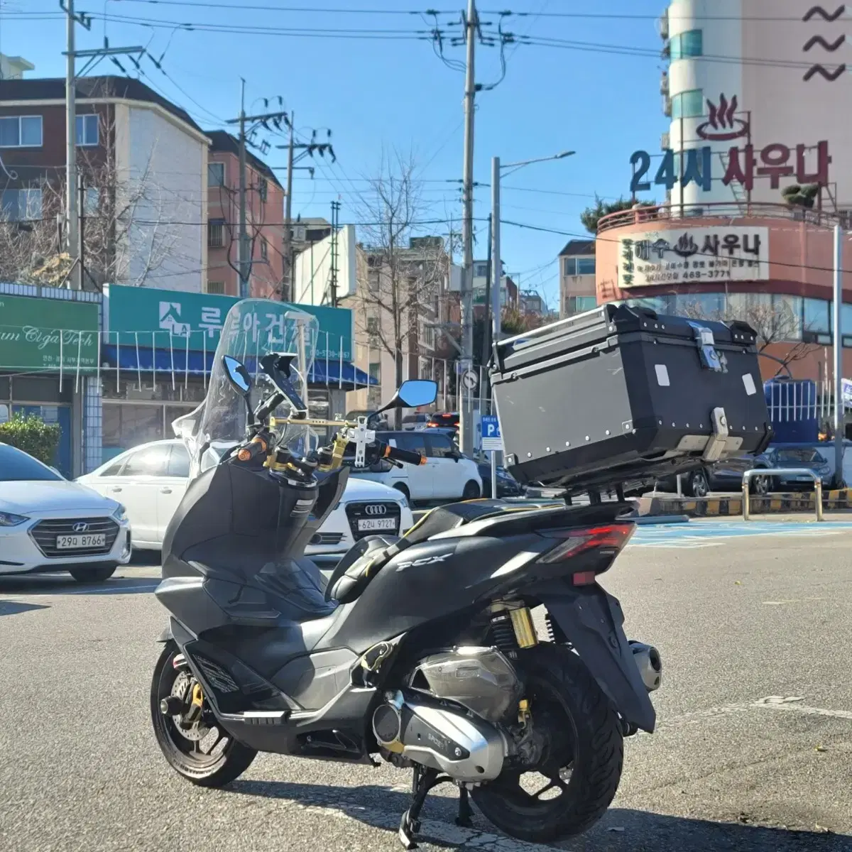 21년식 pcx125 튜닝차량 판매합니다