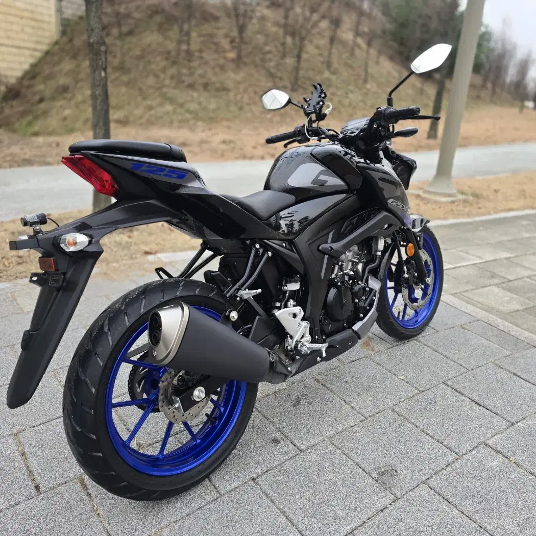 스즈키 sgx s125abs 2023년식 신차급 바이크 판매 합니다.