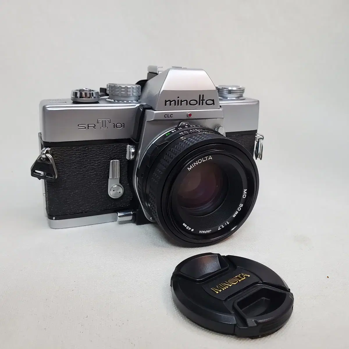 Minolta SRT101 Camera