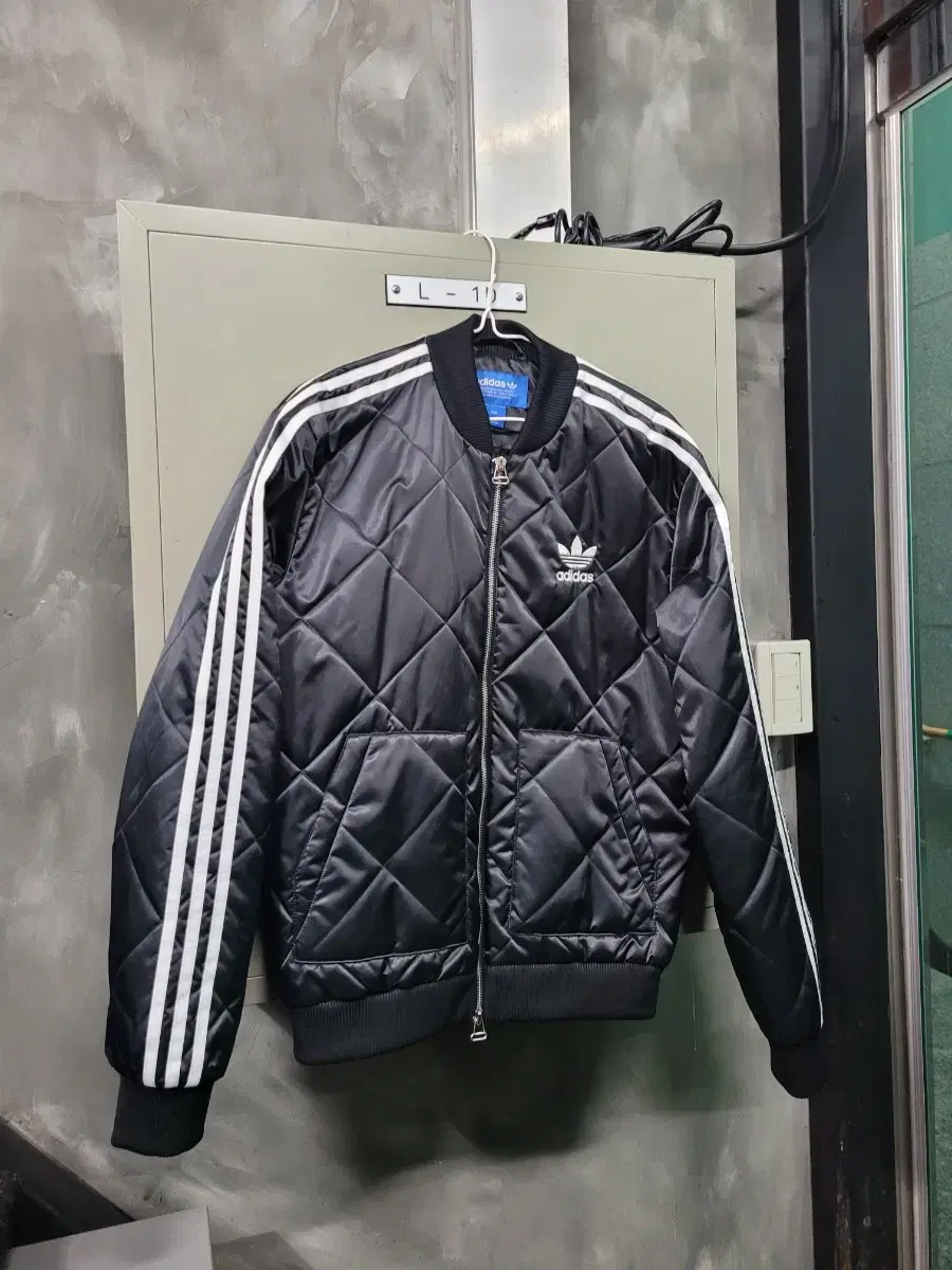 adidas 아디다스 퀼팅 경량 점퍼 90사이즈