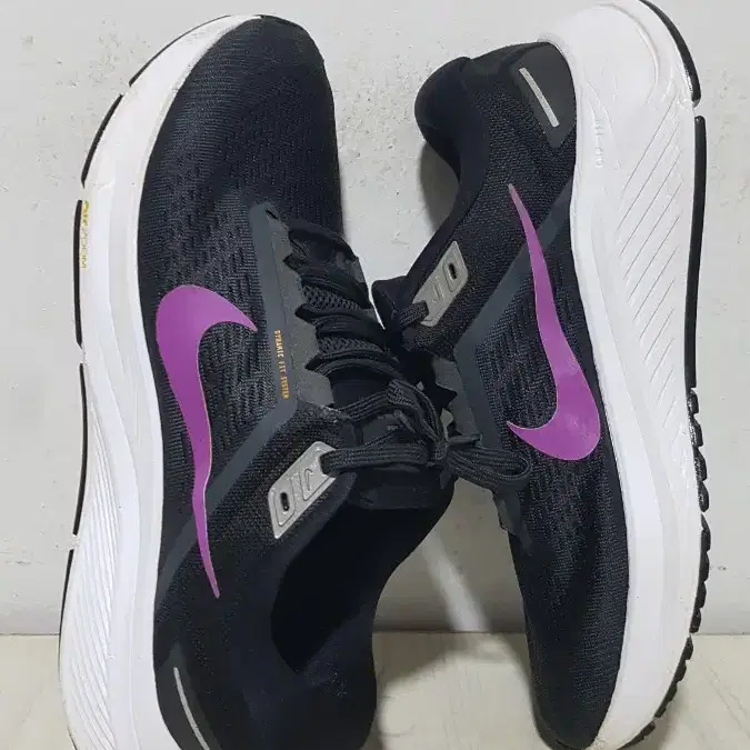 택포 270~275 A급 NIKE ZOOM-AIR 경량 왕쿠션 운동화!