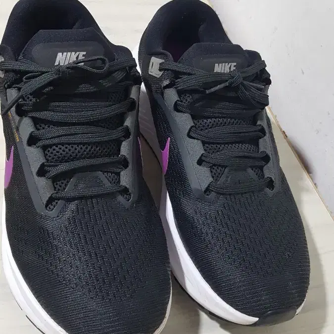 택포 270~275 A급 NIKE ZOOM-AIR 경량 왕쿠션 운동화!