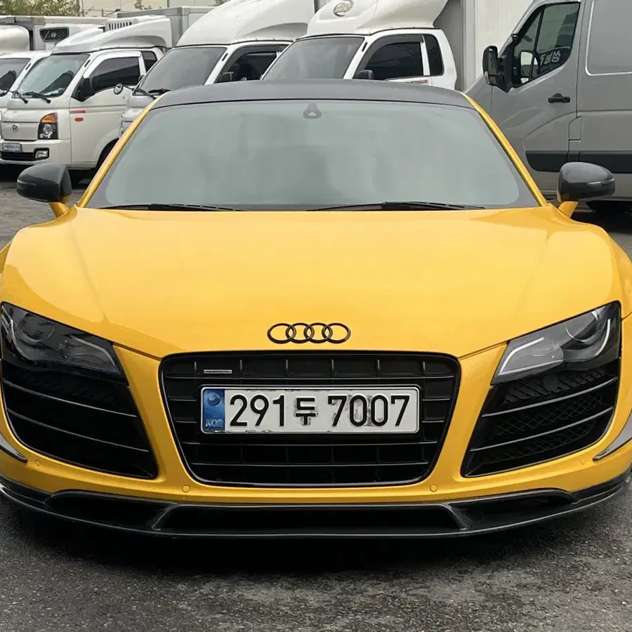 아우디 R8 V10 쿠페