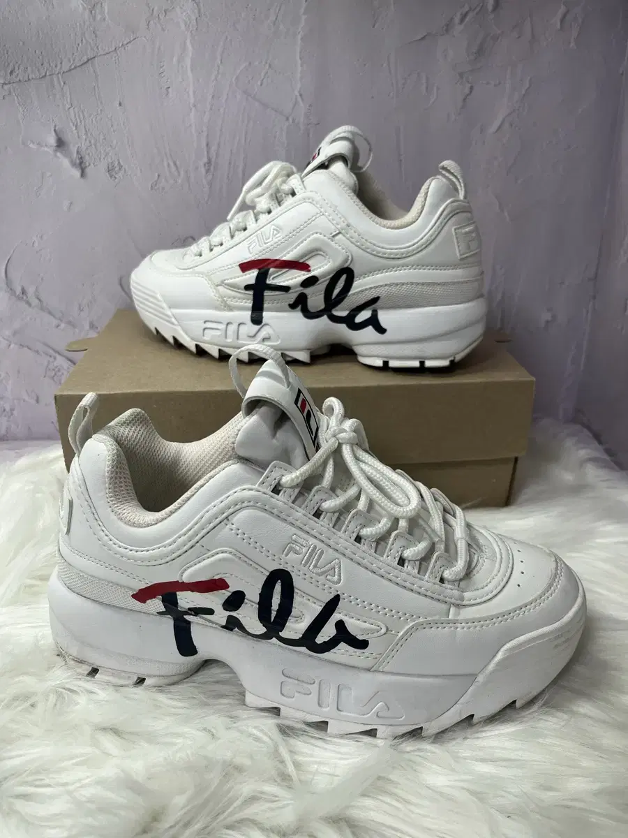 휠라(fila) 운동화 240mm