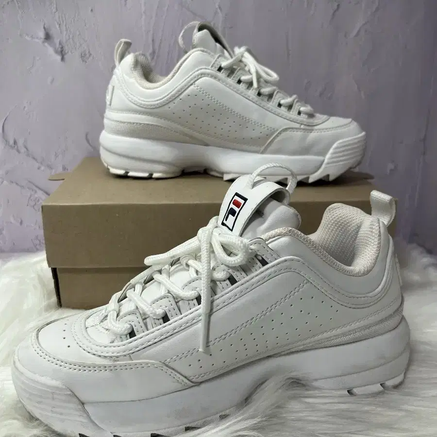 휠라(fila) 운동화 240mm