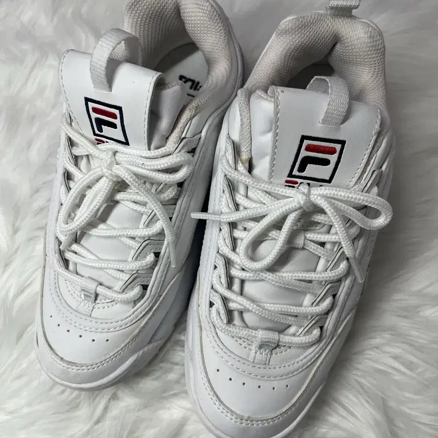 휠라(fila) 운동화 240mm