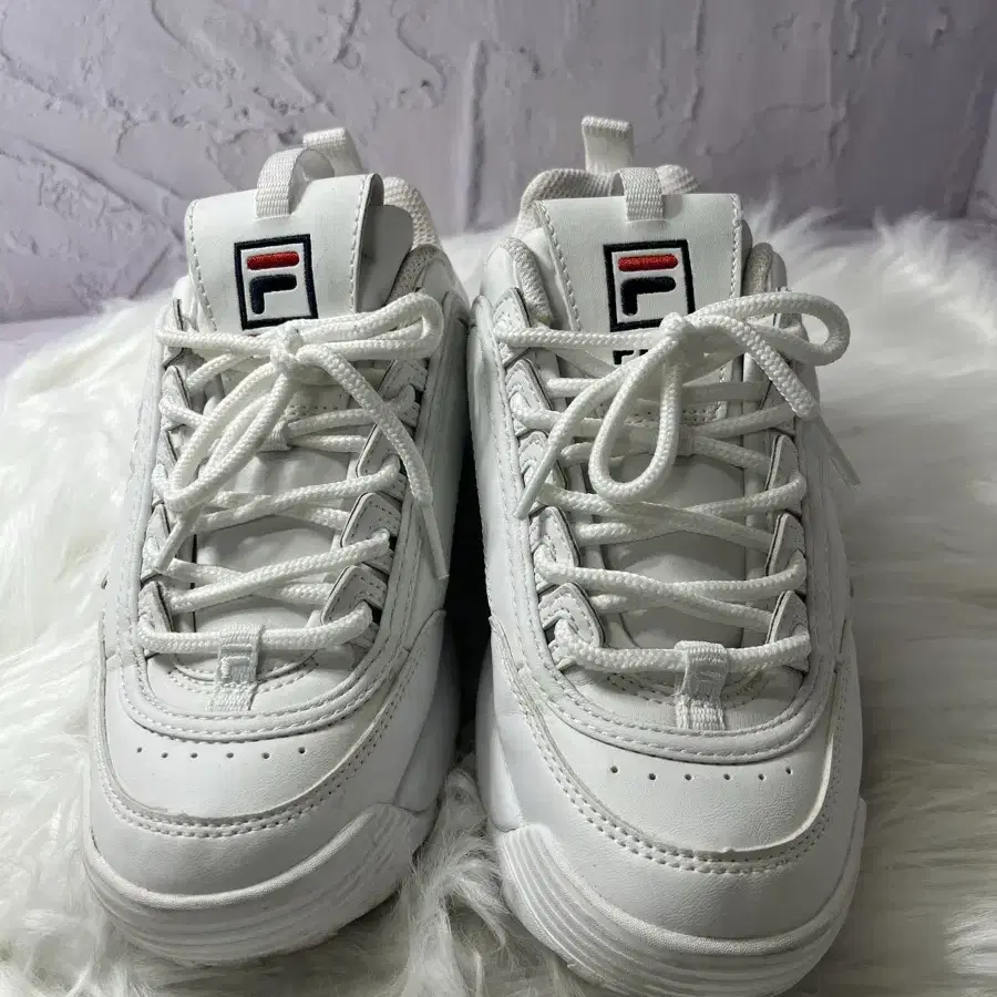 휠라(fila) 운동화 240mm