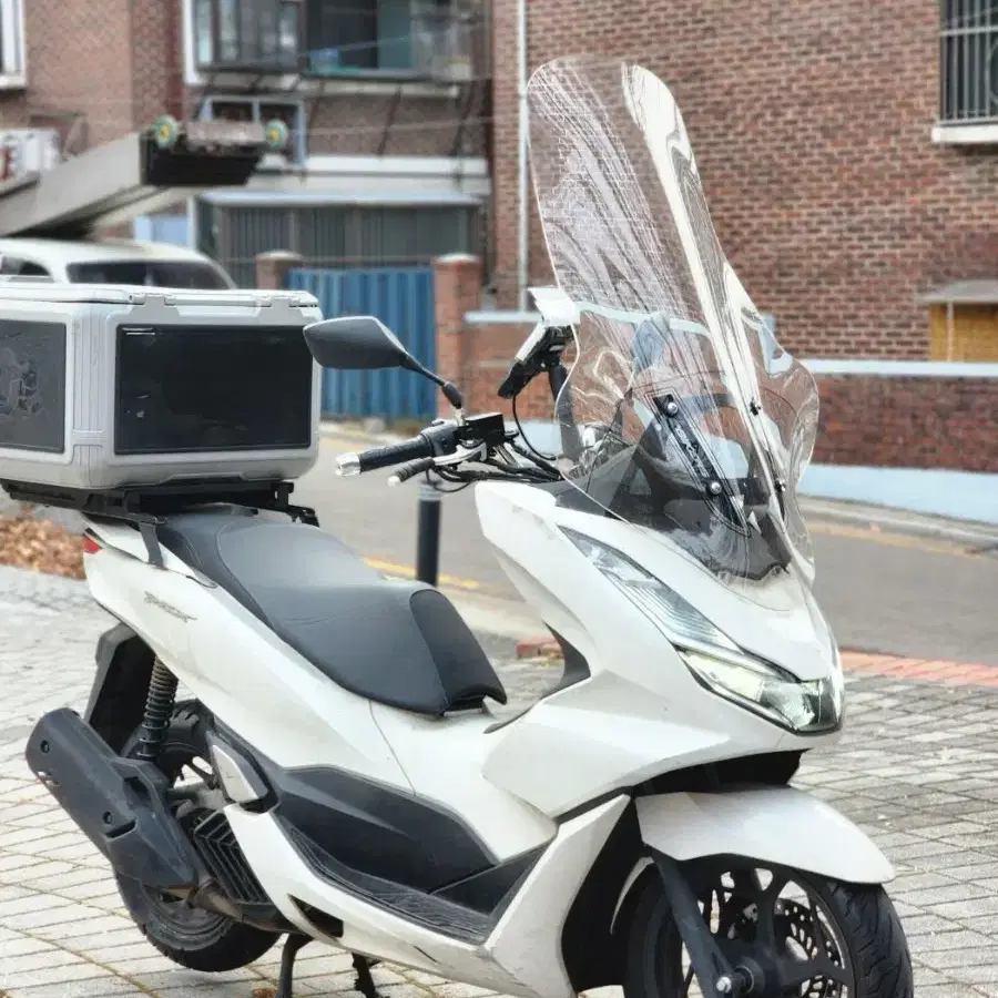 22년식 PCX125 화이트 배달세팅